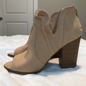 Fergalicious by Fergie Peep Toe Booties Sz 7.5